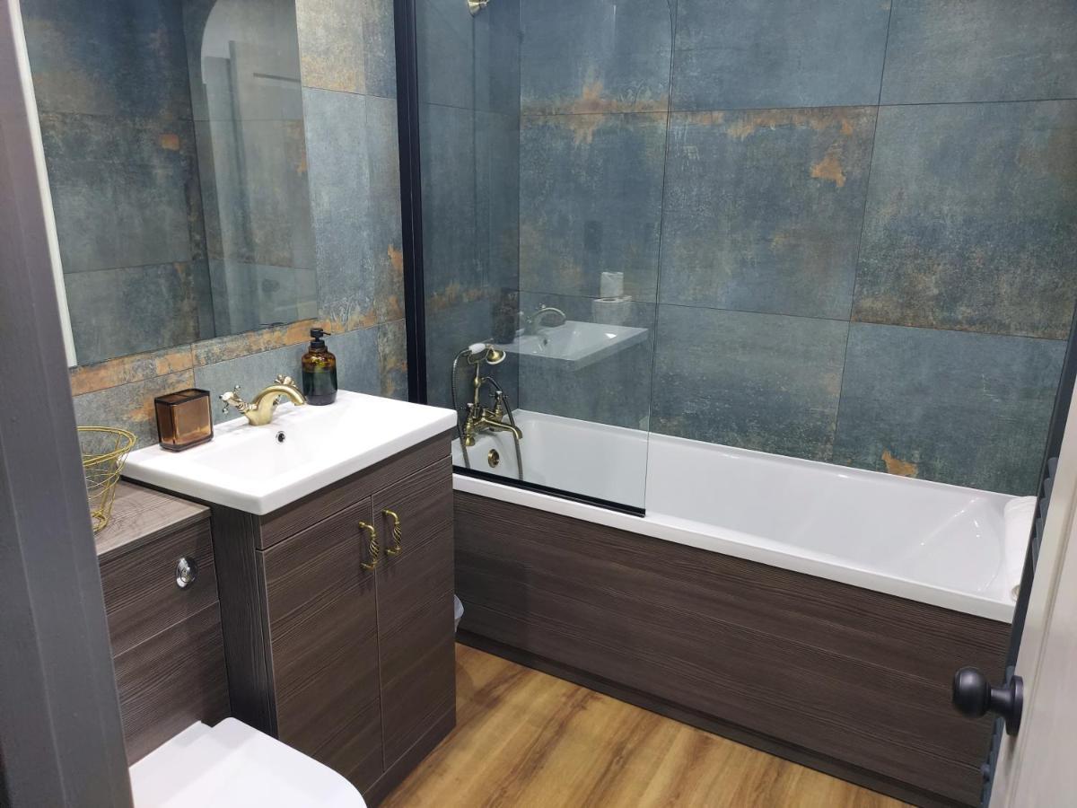 Holyrood New Apartment Единбург Екстер'єр фото