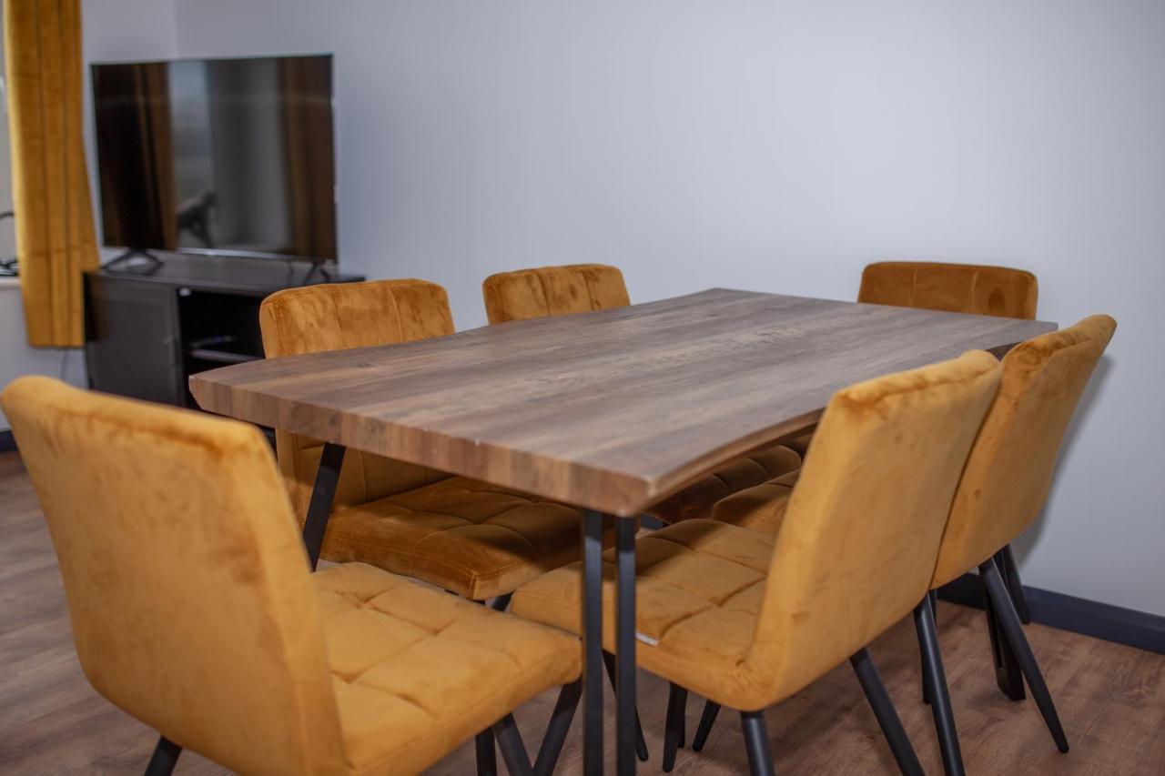 Holyrood New Apartment Единбург Екстер'єр фото